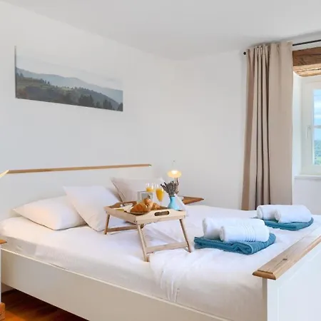 Willa Pigini By Guide