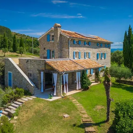 فيلة Pigini By Guide Livade